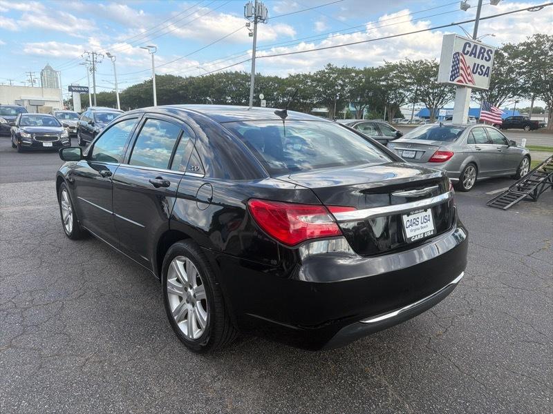 Chrysler 200 Touring 2013