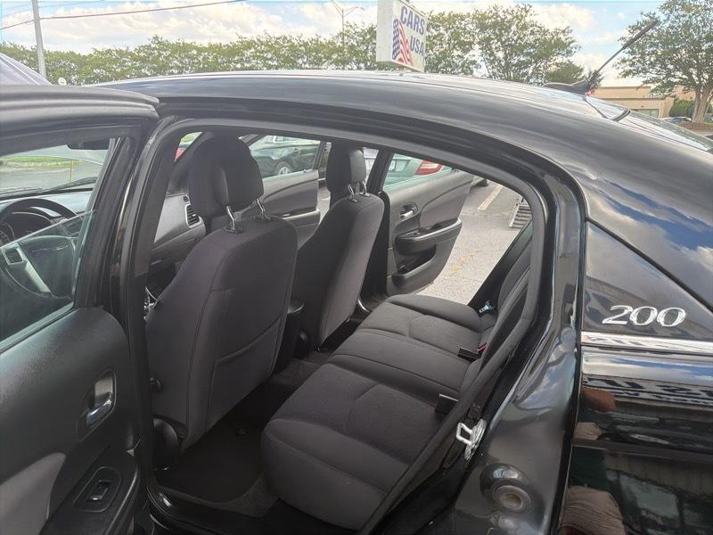 Chrysler 200 Touring 2013