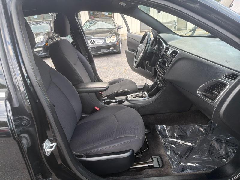 Chrysler 200 Touring 2013