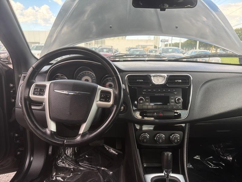 Chrysler 200 Touring 2013
