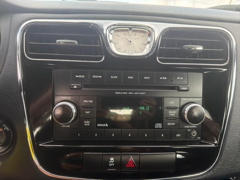 Chrysler 200 Touring 2013