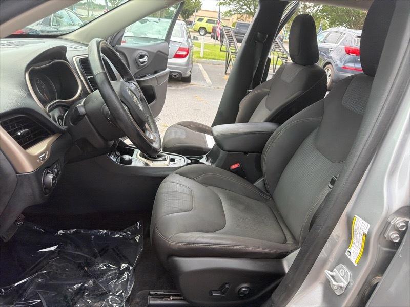 Jeep Cherokee Latitude 4WD 2016