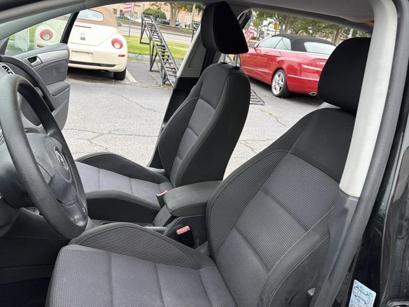 Volkswagen Golf 2.5L Conv & Sunroof 4 Door PZEV 2014