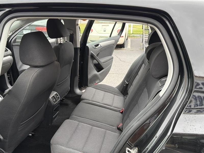 Volkswagen Golf 2.5L Conv & Sunroof 4 Door PZEV 2014