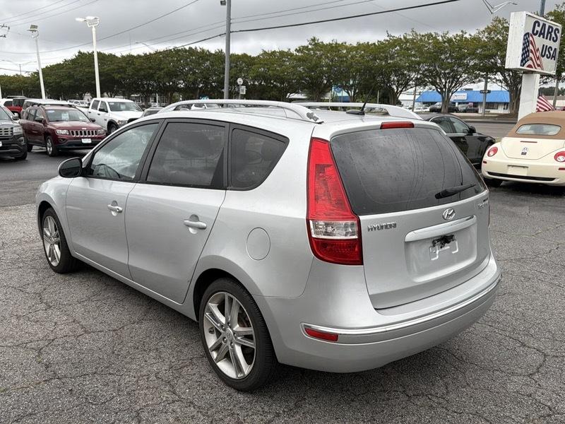 Hyundai Elantra Touring SE Automatic 2012