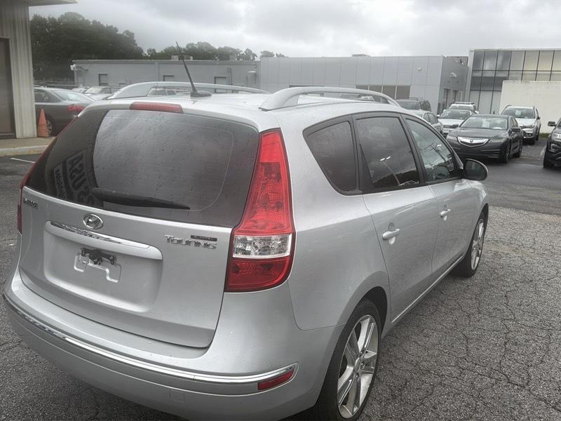 Hyundai Elantra Touring SE Automatic 2012