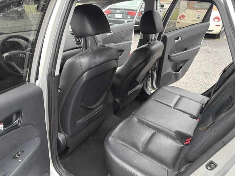 Hyundai Elantra Touring SE Automatic 2012