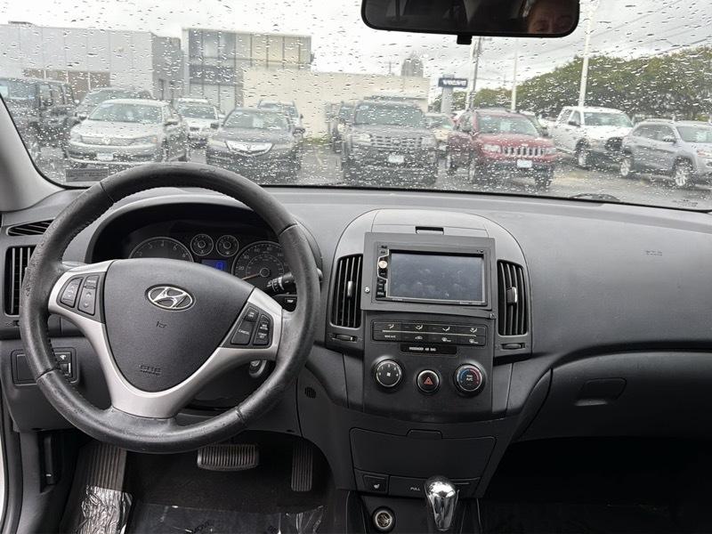 Hyundai Elantra Touring SE Automatic 2012
