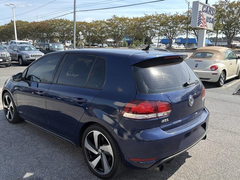 Volkswagen GTI 2.0T Sedan 2010