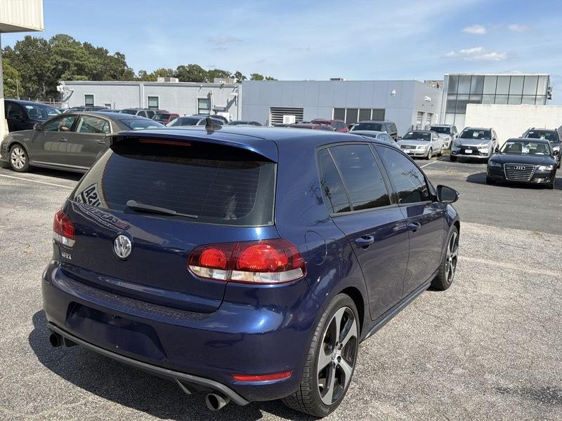 Volkswagen GTI 2.0T Sedan 2010