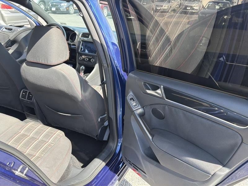 Volkswagen GTI 2.0T Sedan 2010