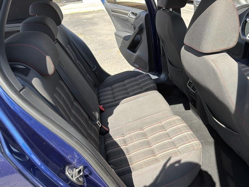 Volkswagen GTI 2.0T Sedan 2010