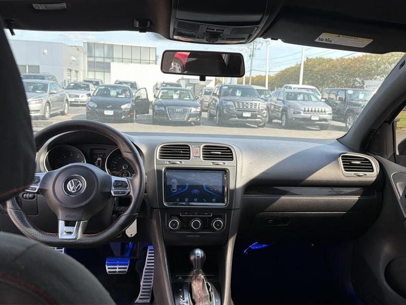 Volkswagen GTI 2.0T Sedan 2010