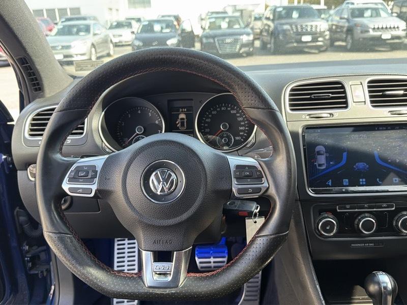 Volkswagen GTI 2.0T Sedan 2010