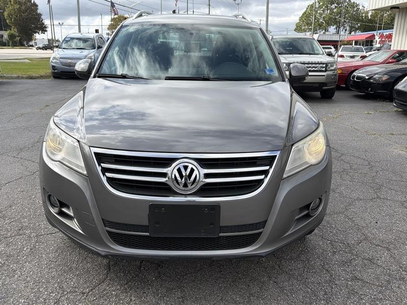 Volkswagen Tiguan SEL 2011