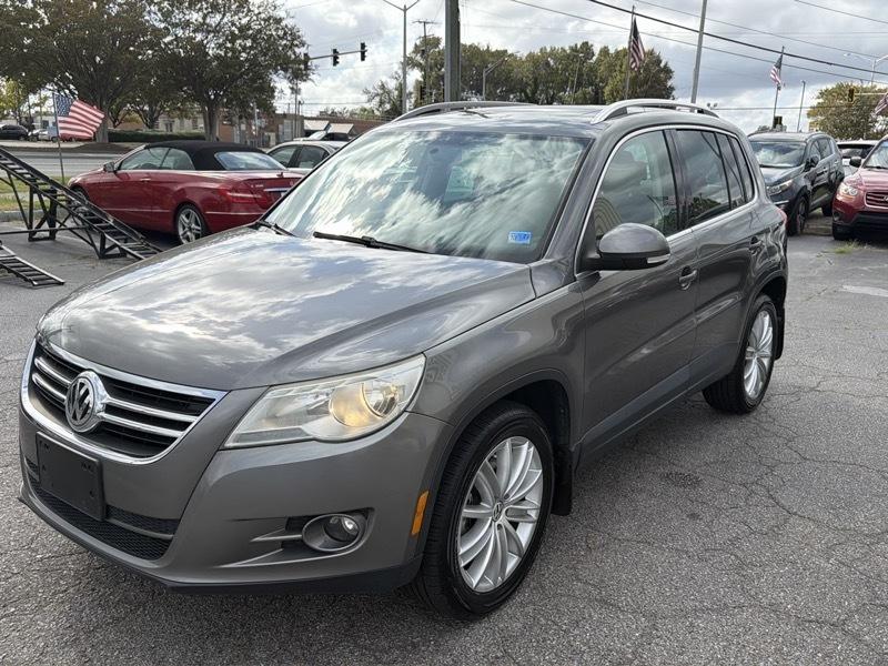 Volkswagen Tiguan SEL 2011
