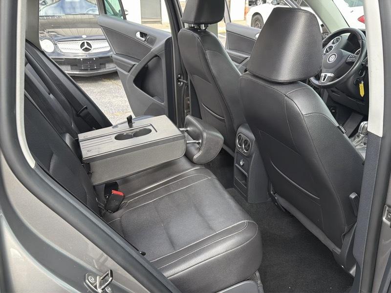 Volkswagen Tiguan SEL 2011