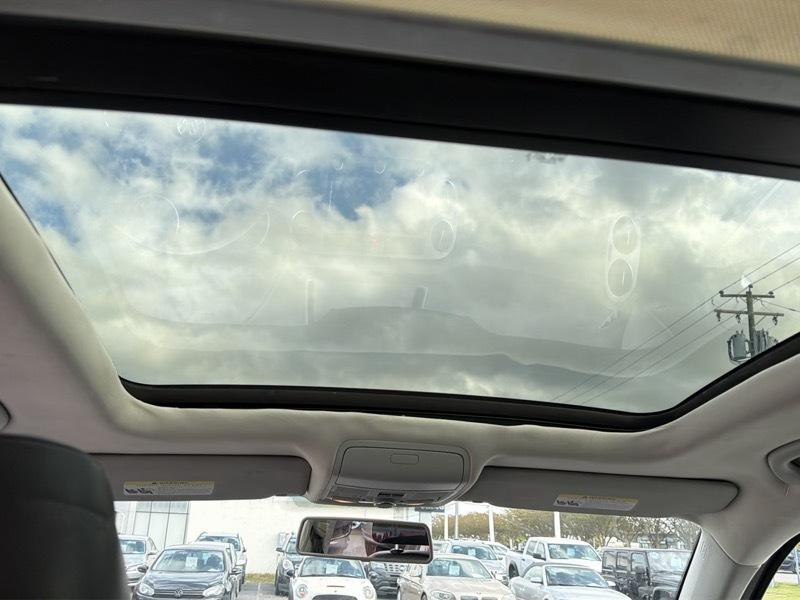 Volkswagen Tiguan SEL 2011