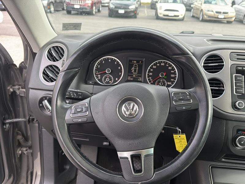 Volkswagen Tiguan SEL 2011