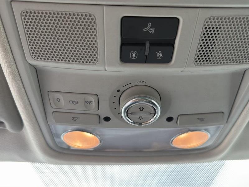 Volkswagen Tiguan SEL 2011