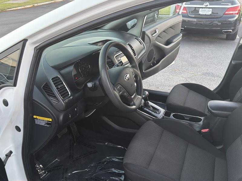 Kia Forte LX 6A 2017