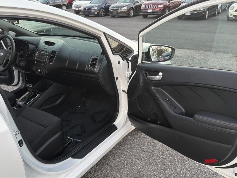 Kia Forte LX 6A 2017