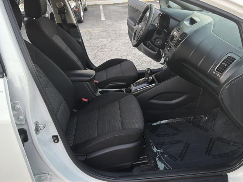 Kia Forte LX 6A 2017