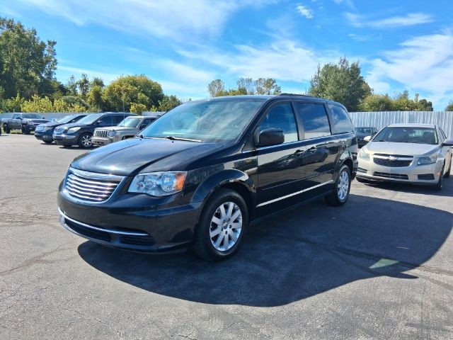 2015 Chrysler Town & Country LX