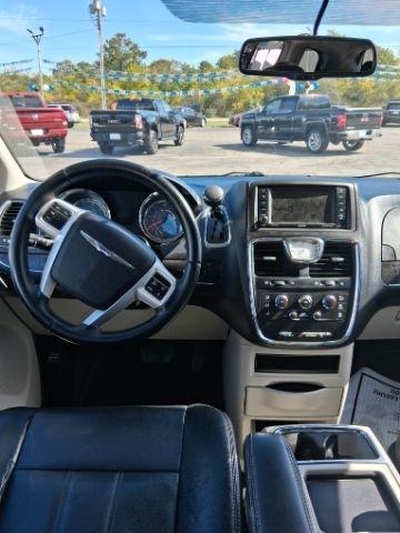 Chrysler Town & Country LX 2015