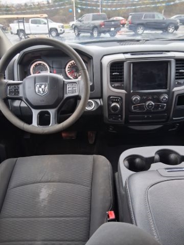 RAM 1500 Classic Tradesman Crew Cab SWB 4WD 2019