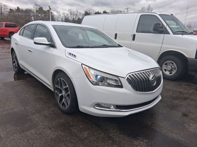 Buick LaCrosse Base 2015