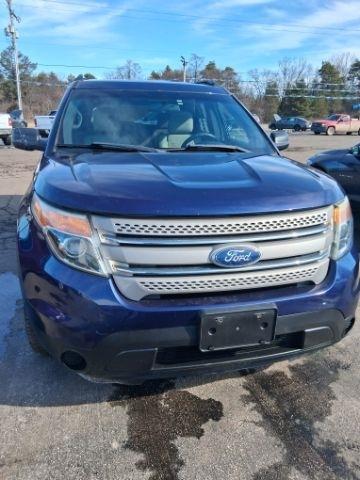 Ford Explorer Base FWD 2011