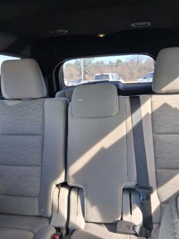 Ford Explorer Base FWD 2011