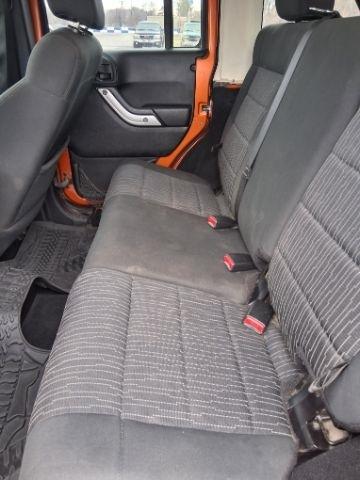 Jeep Wrangler Unlimited Sahara 4WD 2011