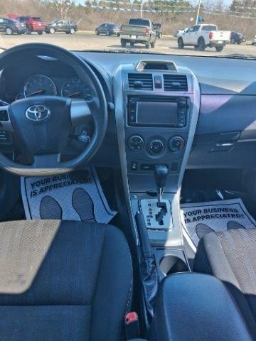 Toyota Corolla LE 4-Speed AT 2013