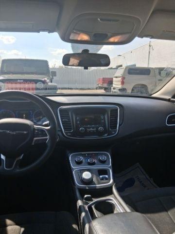 Chrysler 200 LX 2016