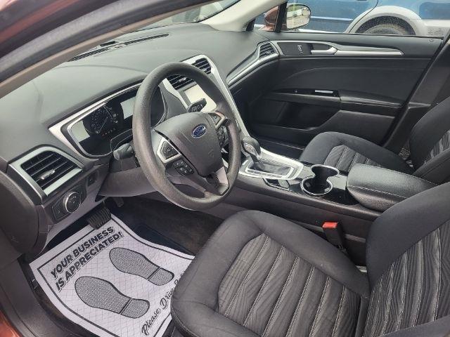 Ford Fusion SE 2016