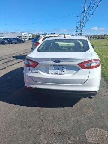 Ford Fusion S 2013