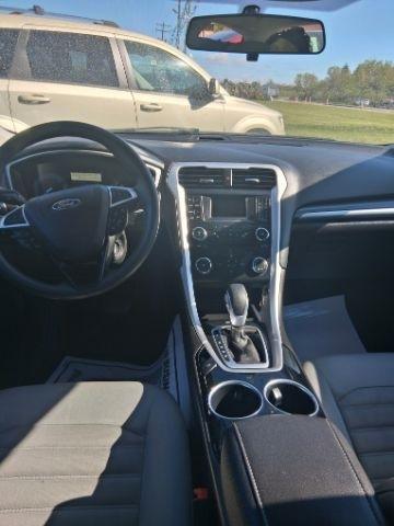 Ford Fusion S 2013