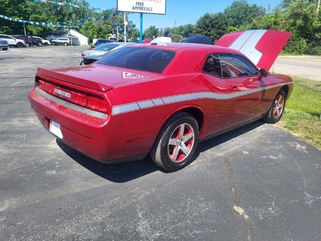 Dodge Challenger SE 2010