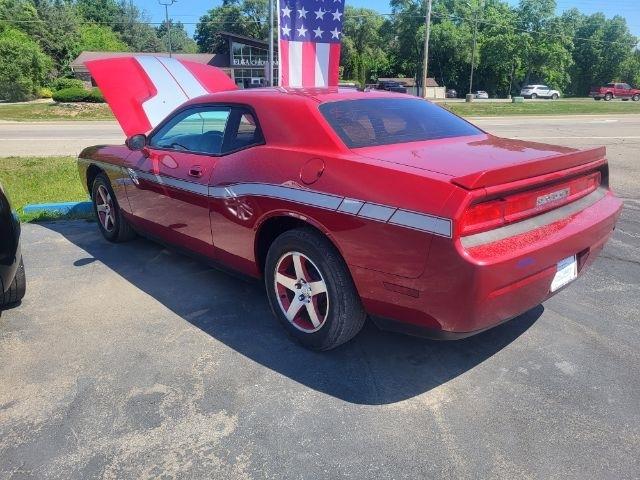 Dodge Challenger SE 2010
