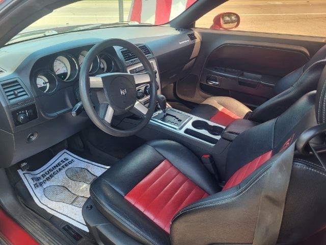 Dodge Challenger SE 2010