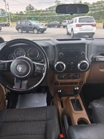 Jeep Wrangler Unlimited Sahara 4WD 2011