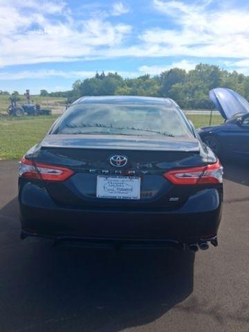 Toyota Camry SE 2020