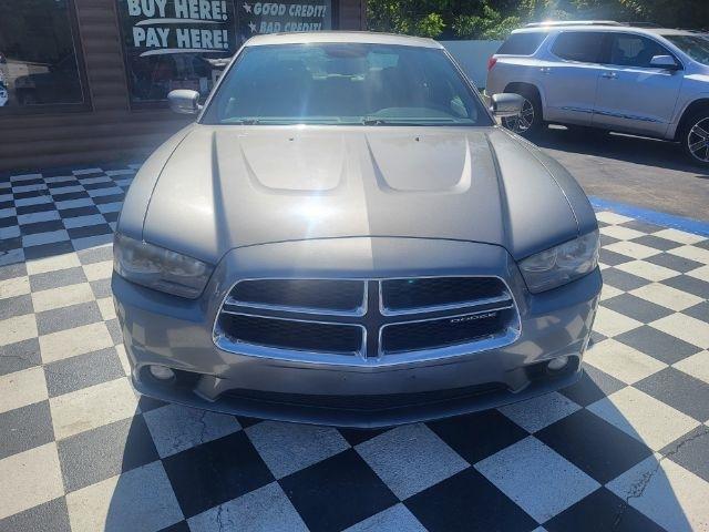Dodge Charger SE 2011
