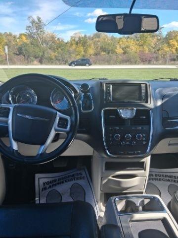 Chrysler Town & Country LX 2015