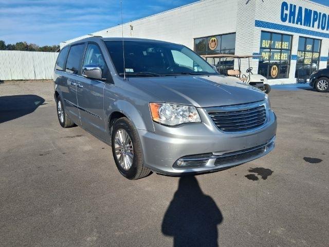 Chrysler Town & Country Touring-L 2015