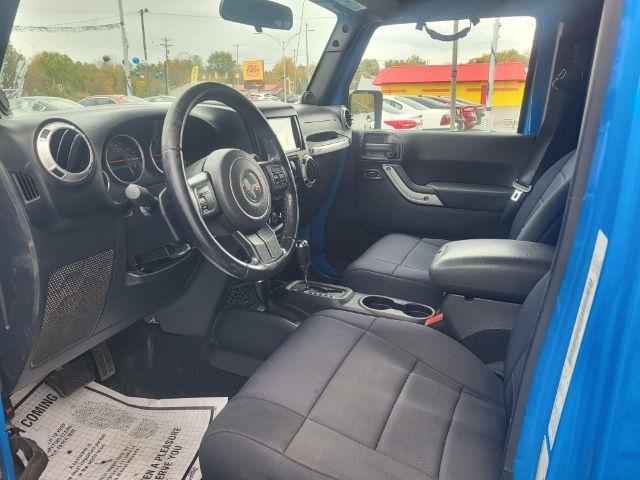 Jeep Wrangler Unlimited Sahara 4WD 2011