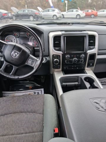 RAM 1500 SLT Crew Cab LWB 4WD 2016