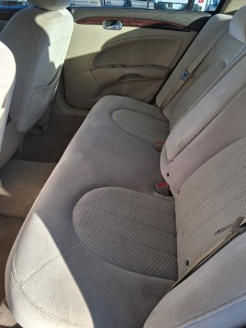 Buick Lucerne CX 2010